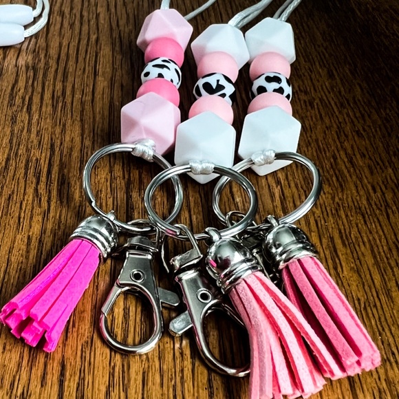 Cow Lanyard - Picture 3 of 4